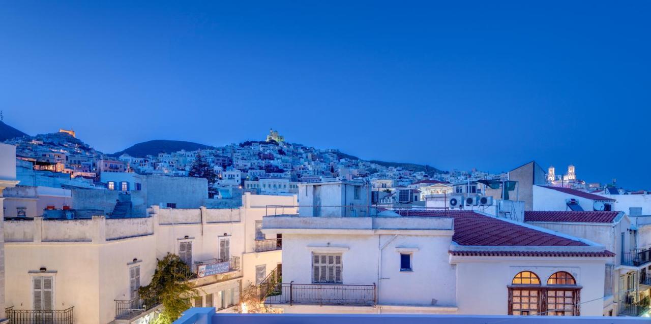 The Heart Of Syra - Your Home In Ermoupolis Exterior foto